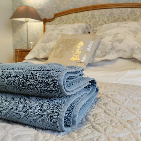 Maison Papillons Plomodiern Eksteriør billede