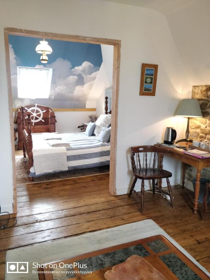 Maison Papillons Plomodiern Eksteriør billede